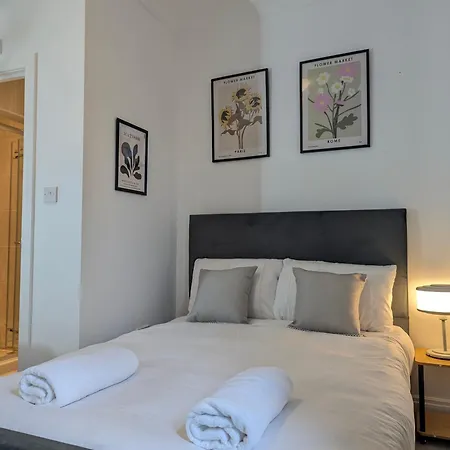 Dom wakacyjny Modern Double W Private Bath & Free Parking York