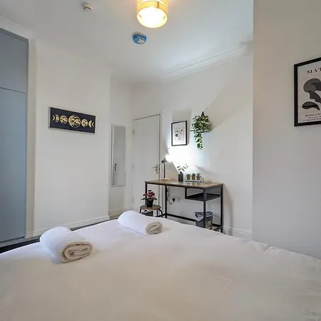 Σπίτι διακοπών Modern Double W Private Bath & Free Parking *