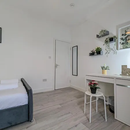 Σπίτι διακοπών Modern Double W Private Bath & Free Parking *