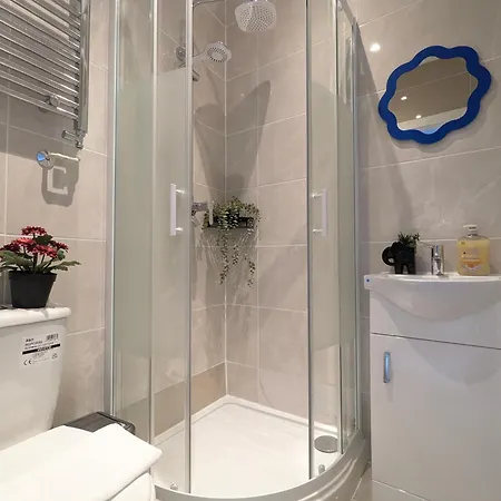 Σπίτι διακοπών Modern Double W Private Bath & Free Parking