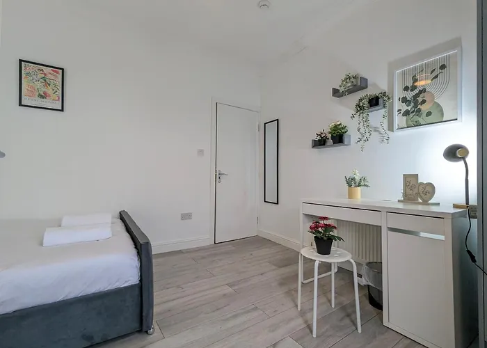 Prázdninový dům Modern Double W Private Bath & Free Parking *
