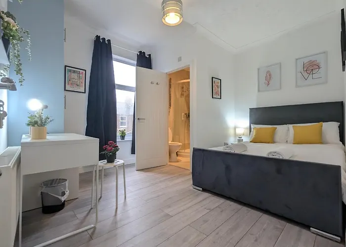 Modern Double W Private Bath & Free Parking Prázdninový dům *