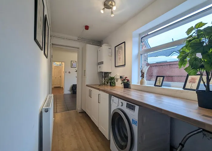 Modern Double W Private Bath & Free Parking Prázdninový dům